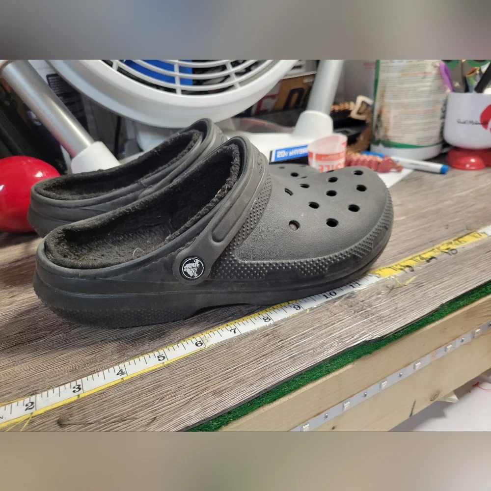 Crocs Black Lined Slip On‎ Shoes Mens Size 9 Womans 11
